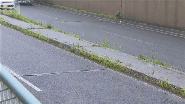 10代男女4人が乗った車が横転し2人死亡　千葉市