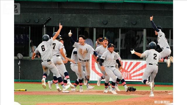 延長にもつれ込む熱戦 「青森山田」が甲子園へ