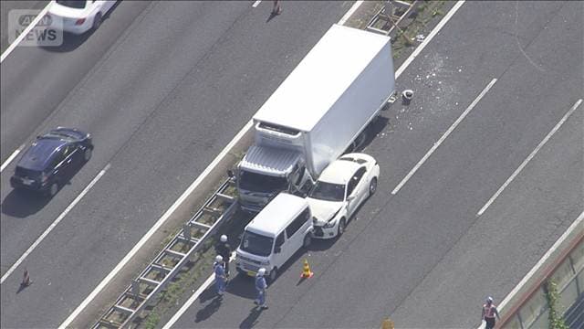 【速報】中央道で6台絡む事故7人けが　都留IC～上野原IC間が通行止め
