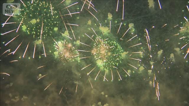山形　花火大会で観客3人けが　破片が当たったか