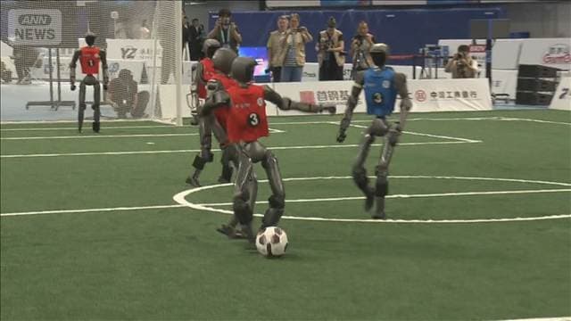 「世界人型ロボット運動会」2日目　実用シーンを想定した競技も
