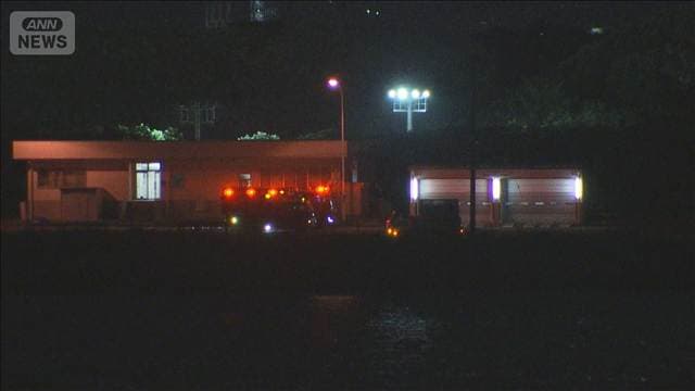 東京湾アクアラインのトンネル内で車から出火　歩いて避難　上下線が通行止め