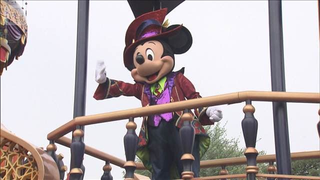 「ディズニー・ハロウィーン」悪役主役パレードも　有料観覧エリア確保のサービス拡大