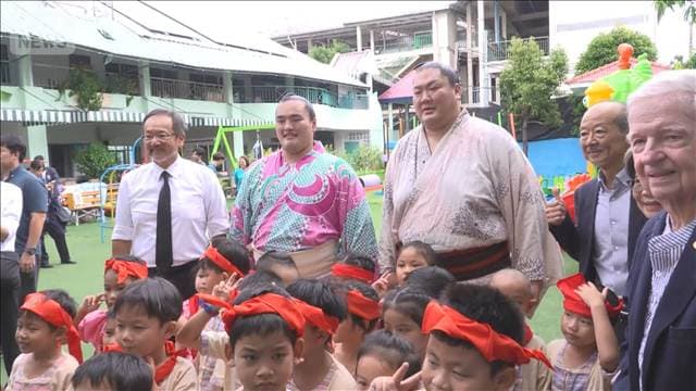 日タイ修好140周年で大相撲初公演へ　力士らバンコクの学校を訪問