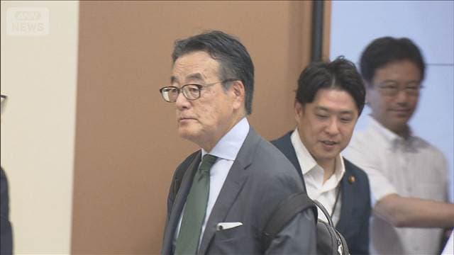 中道落選議員が意見交換会 小川代表も参加 涙ぐむ場面も