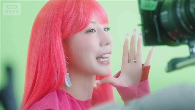 【仲里依紗】大胆ピンクヘア!「やっぱり可愛い」とお気に入り<芸能動画>