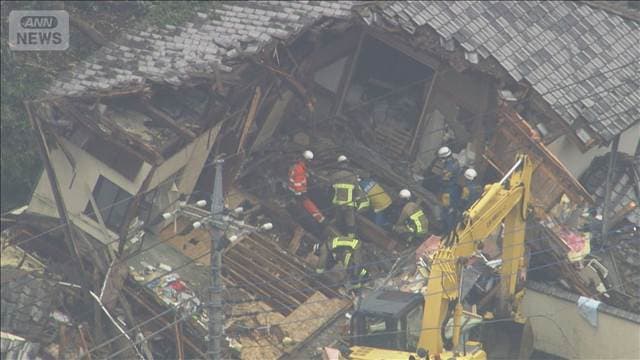 栃木・足利市で土砂崩れに巻き込まれ住宅倒壊 高齢夫婦と連絡取れず
