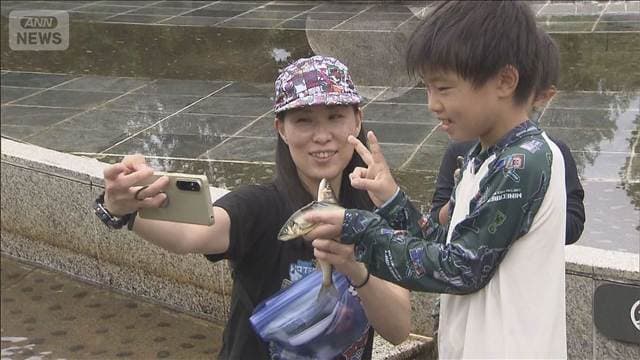 3連休の初日 魚のつかみ取り体験 山梨市