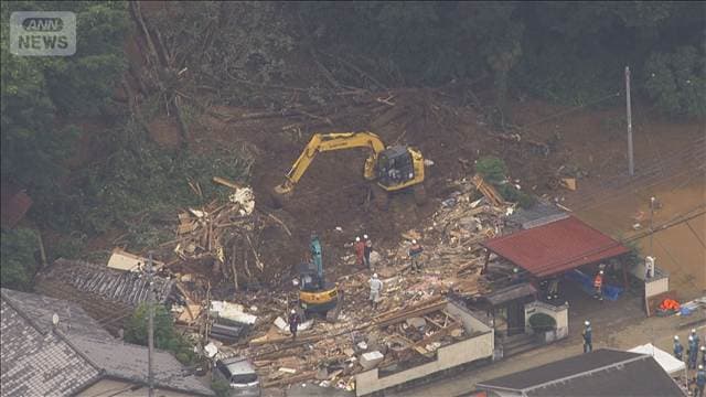倒壊住宅から発見の男性死亡 大雨で山の斜面崩れ土砂流れ込む 栃木・足利市