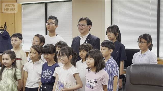 上野厚労大臣が小中学生と交流 「なぜ厚労大臣に?」など直球質問
