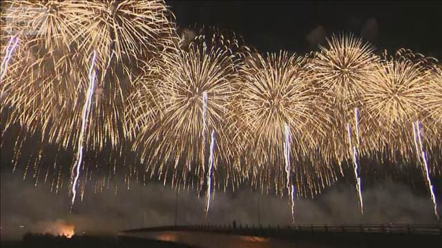 長岡花火大会 路上駐車500台に対策 日本三大花火の穴場公園を車両進入禁止に