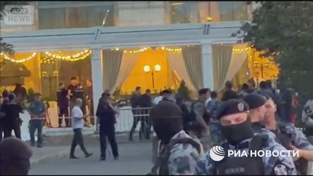 レストランで爆発3人死亡 軍関係者狙ったテロか モスクワ中心部近く