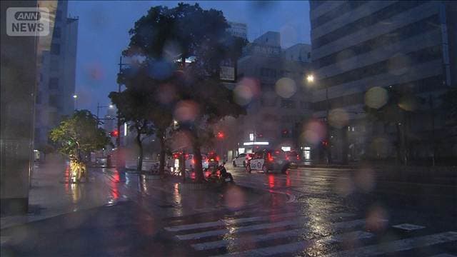 台風13号 沖縄本島最接近へ 那覇市では雨風が強まる