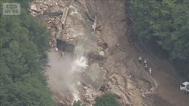 土石流で約390人が一時孤立 仮設の橋で登山者ら通行可能に 長野・安曇野市