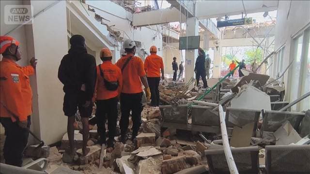 インドネシアM7.7地震 土砂崩れで捜索難航 死者51人に