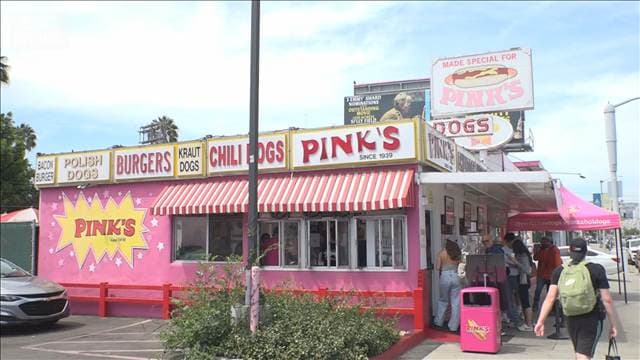 ハリウッドセレブも来店 老舗「ピンクス・ホットドッグス」日本初上陸へ!