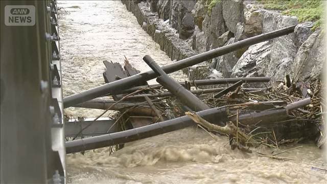冠水で40人ほど孤立状態 土砂崩れで住宅に被害も 石川・富山大雨