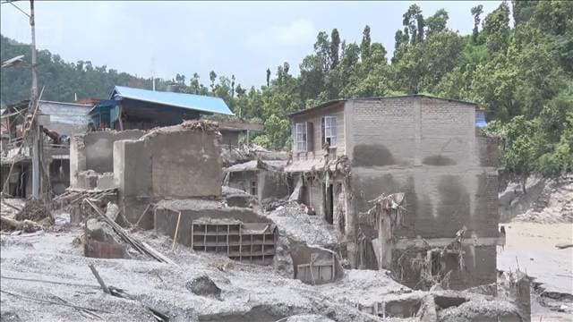 土石流被害 ネパール側の死者700人超 インドでも複数の遺体 犠牲者か