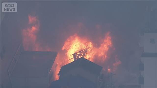 【速報】三重・伊勢市の商店街で火事 駅前が騒然