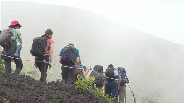 富士山 開山中の遭難が63人に増加 5人死亡 下山中6割 体力不足や悪天候で登山続行