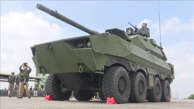 台湾初の独自開発「装甲戦闘車両」を公開 台湾防衛に活用 米中首脳会談を前に