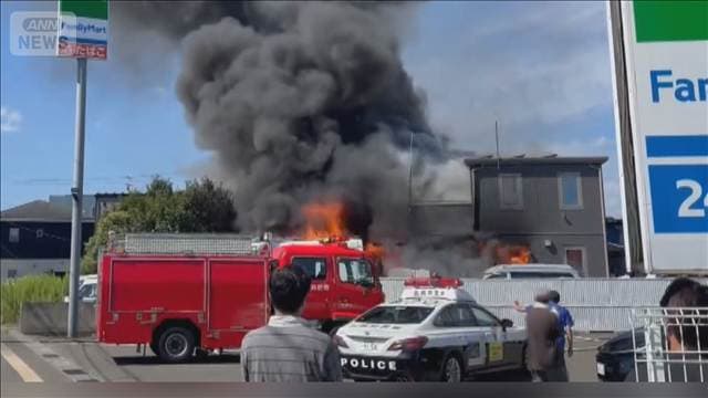 「建物から黒煙」 仙台市の2階建て住宅で火事 焼け跡から2人の遺体