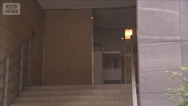 豊島区の住宅で20代の男性が刃物で刺され重傷 男は逃走