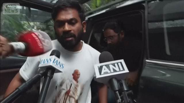 インド「ゴキブリ人民党」創設者を釈放 大規模デモ前に拘束
