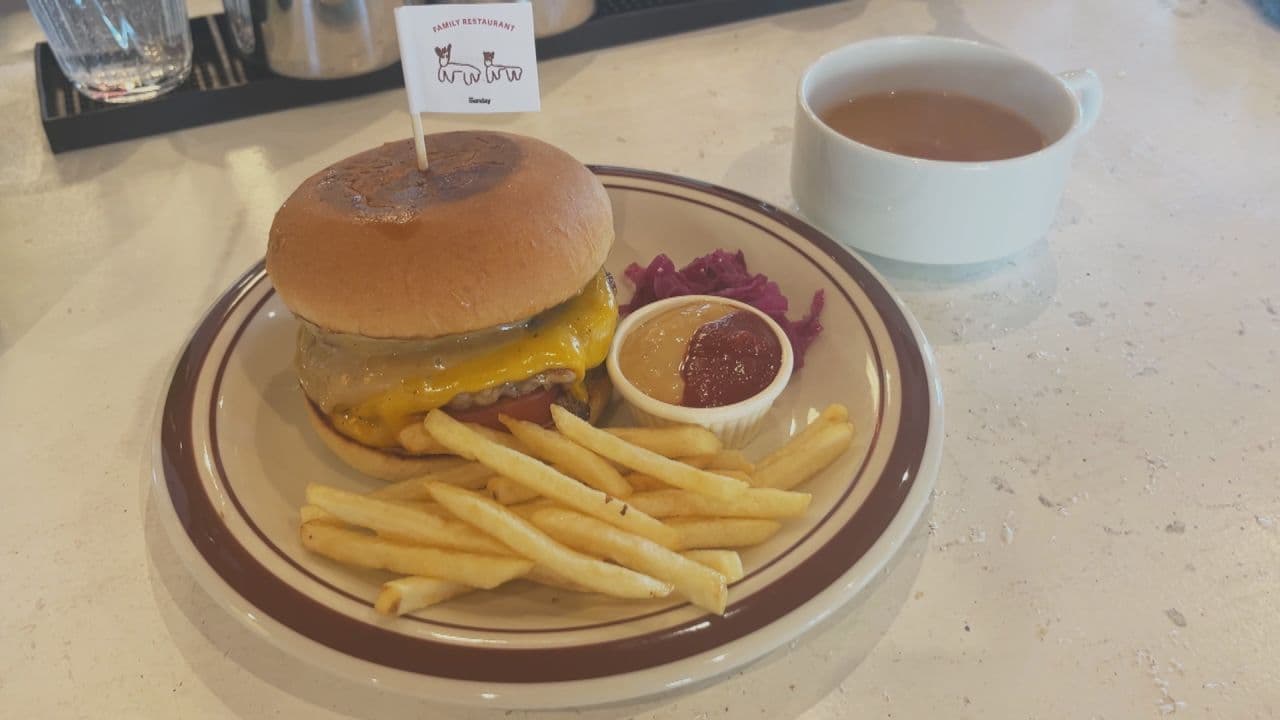 【推しグルメ】クラシックチーズバーガー / CAFE monday(カフェ マンデー)白河市